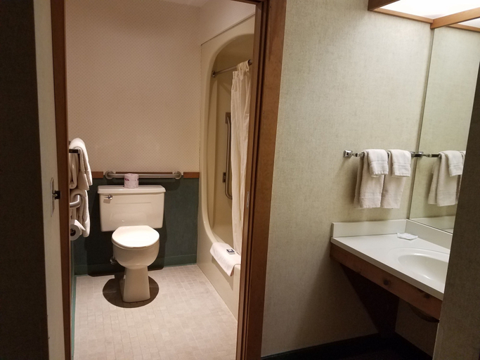 Bathroom 4, Commodores Inn, Lamoille