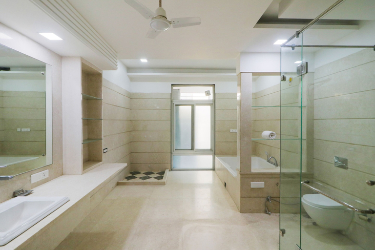 Bathroom, Dreamz Hospitality 2, Gurgaon