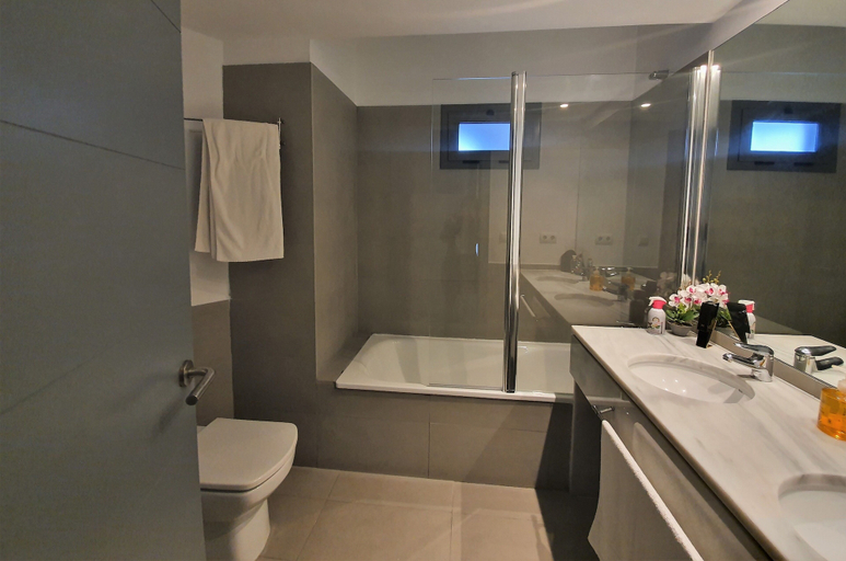 Bathroom 4, Iberflat Vega De Triana, Sevilla