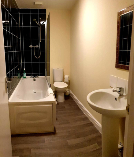Bathroom, Balcony Apartment Near Skegness Beach & Town, Lincolnshire