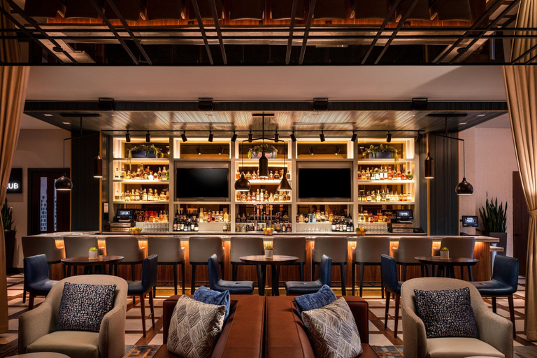 Food & Drinks 4, Nashville Marriott At Vanderbilt University, Davidson