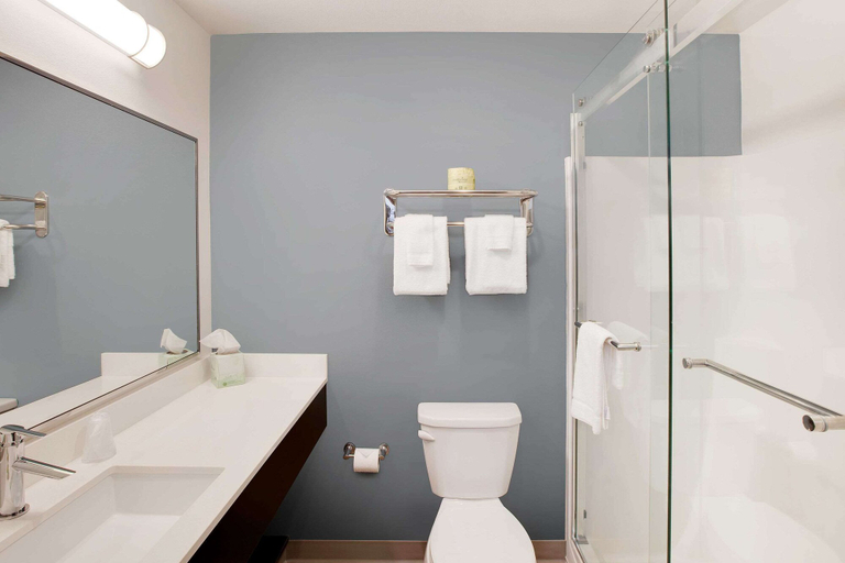 Bathroom 4, WoodSpring Suites Plano - North Dallas, Collin