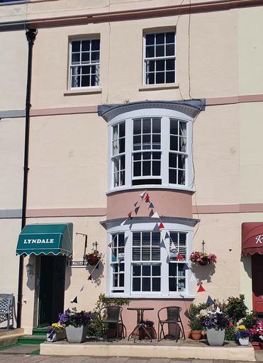 Exterior & Views 2, Lyndale Guest House, Dorset