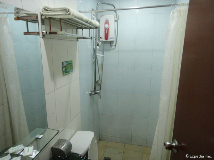 Bathroom 4, A&A Plaza Hotel, Puerto Princesa City