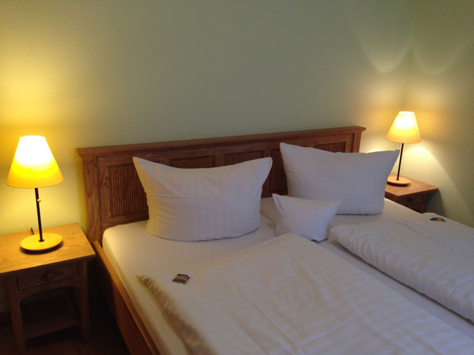 Bedroom 2, Weinhotel Atrium, Lippe
