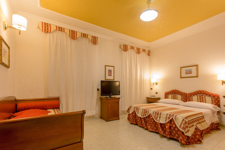 Bedroom 3, Mariano IV Palace Hotel, Oristano