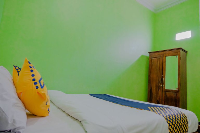 Bedroom 2, SPOT ON 1759 Family Residence, Kediri