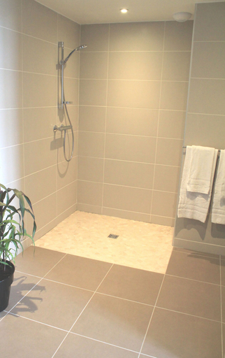Bathroom 4, Clos de la Vaupalière - Rouen, Seine-Maritime