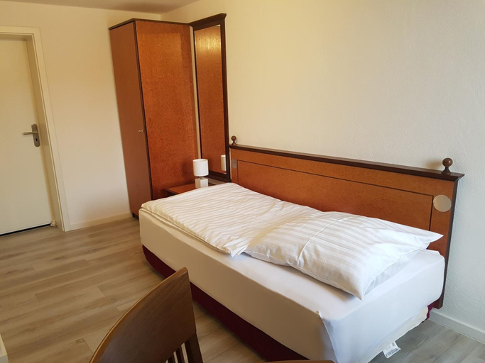 Bedroom 3, Gasthof zur Alten Post, Mansfeld-Südharz
