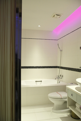 Bathroom 4, Hsiangkelira Hotel, Kaohsiung