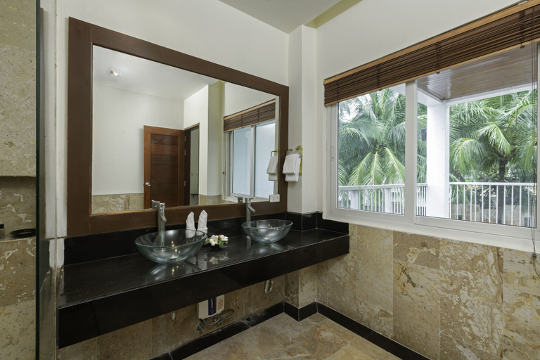 Bathroom 5, Phunawa Resort, Phuket Island