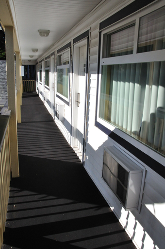 Others 5, Linda Vista Motel, Greater Vancouver