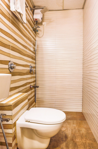 Bathroom, FabHotel Bliss Executive, Mumbai Suburban
