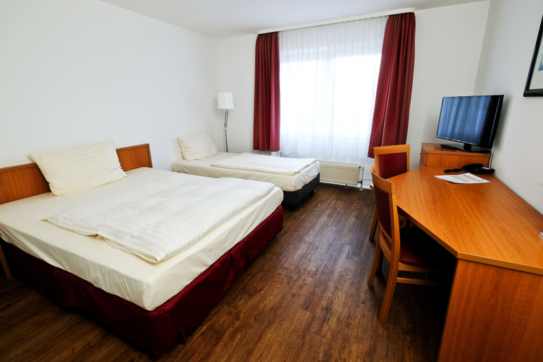 Bedroom 5, Apart-Hotel Sehnde, Region Hannover