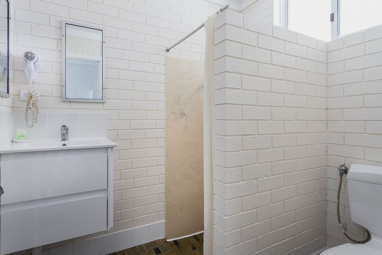 Bedroom 3, Busselton Motel, Busselton