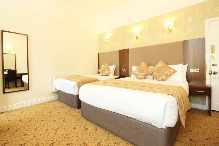 Bedroom 3, Castle Hotel, Dublin