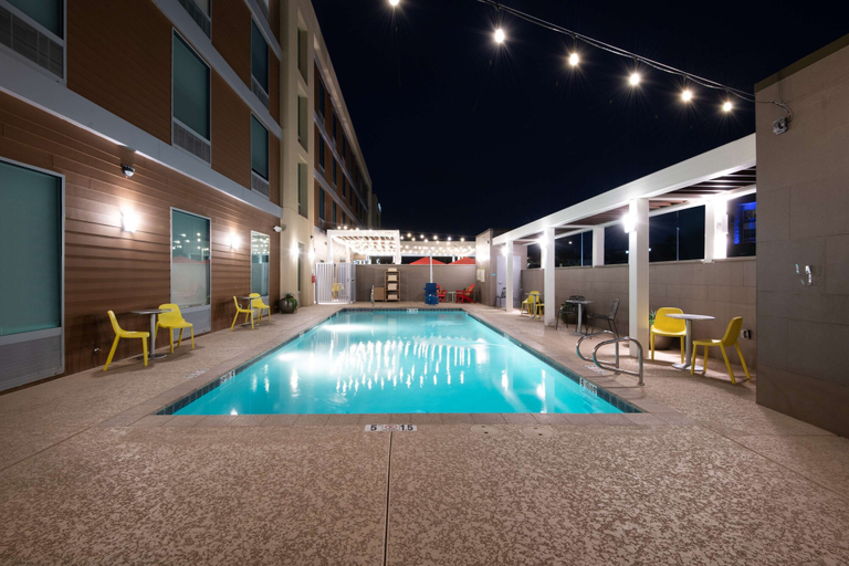 Sport & Beauty 5, Home2 Suites by Hilton Phoenix Airport North, AZ, Maricopa
