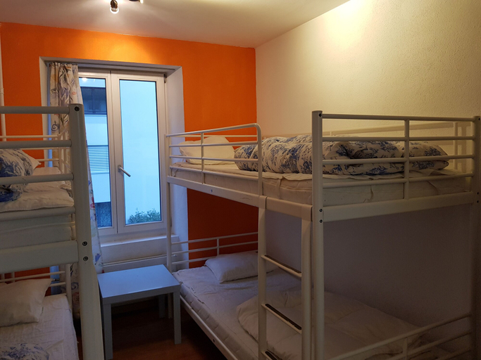 Bedroom 2, Bellpark Hostel, Luzern