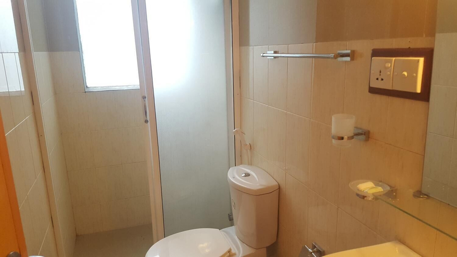 Bathroom 3, Mihilaka Holiday Homes, Panadura