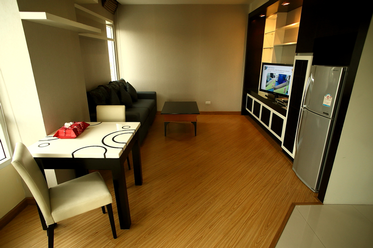 Dining Room 11