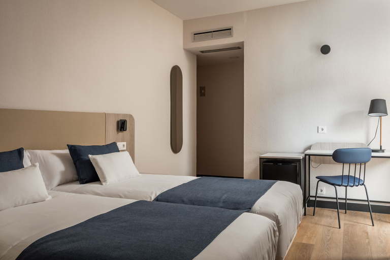 Bedroom 4, Hotel Don Jaime 54, Zaragoza