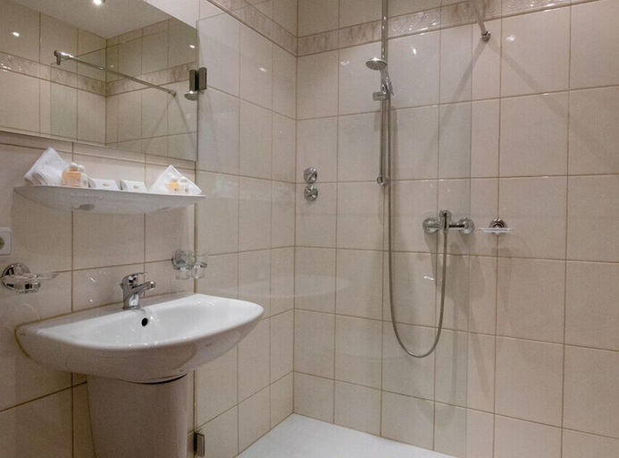 Bathroom 5, Hotel Alpenhof Grainau, Garmisch-Partenkirchen