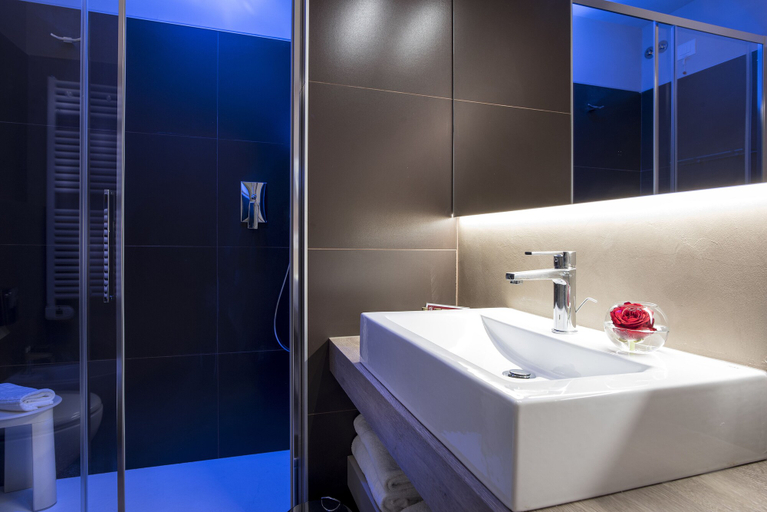 Bathroom 5, Guesia Village Hotel & Spa, Perugia
