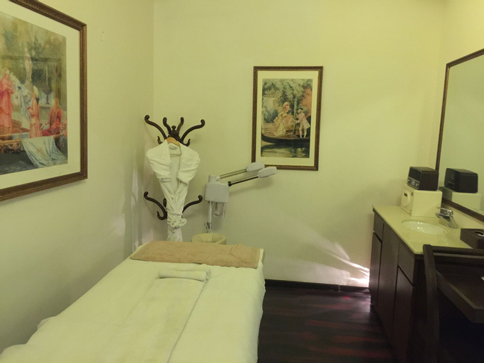 Bedroom 25