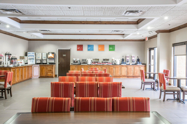 Food & Drinks 5, Vista Suites Pigeon Forge, Sevier