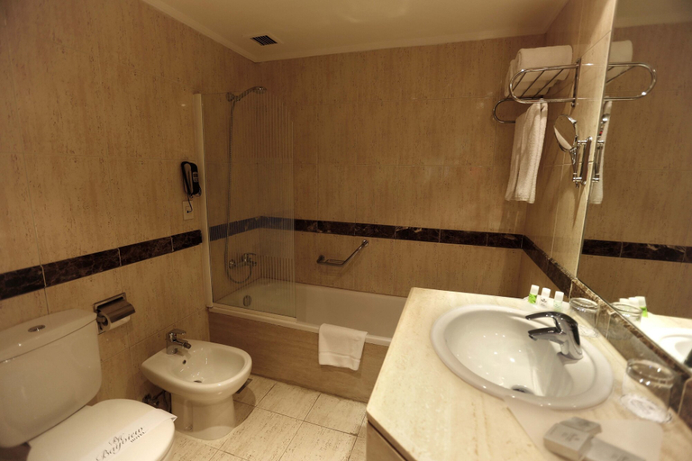 Bathroom 4, The Bayview Hotel, Beirut
