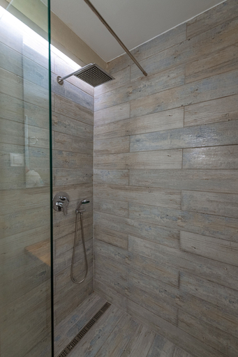 Bathroom 5, Korina Apart Hotel, Ionian Islands