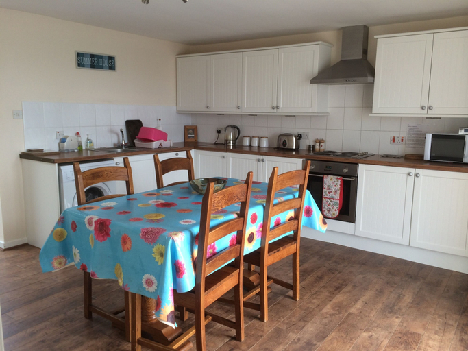 Others 5, Petfriendly-beachfront-sunsetfacingsunporch-garden, Highland