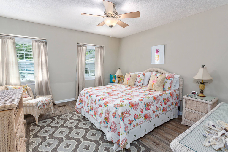 Bedroom 3, 425 Magnolia Unit I by Hodnett Cooper, Glynn