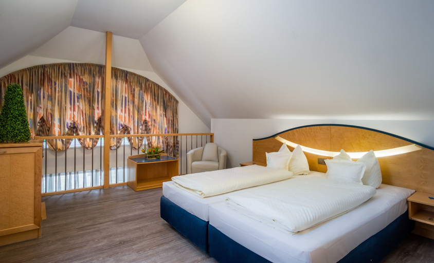 Bedroom 4, Hotel Atrium, Passau
