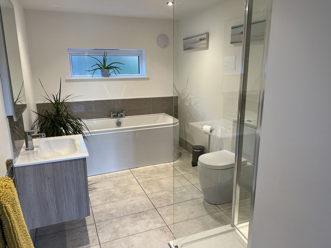 Bathroom 3, The Lochan, Moray