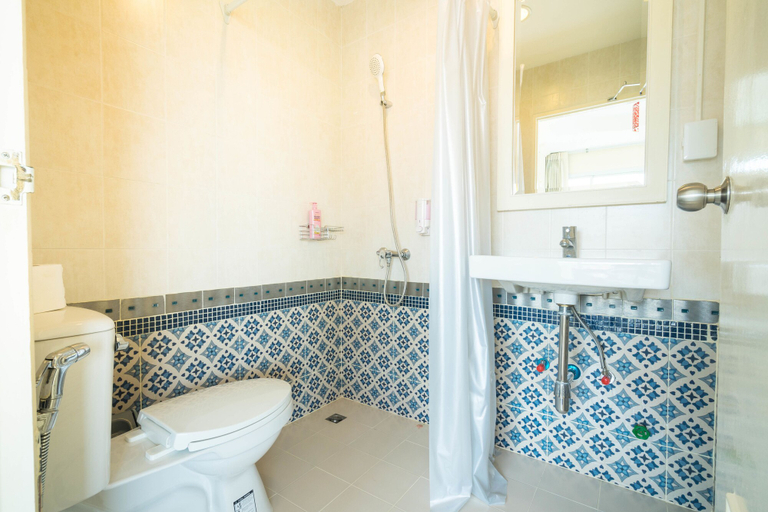 Bathroom 4, Baan Anodat, Muang Nonthaburi