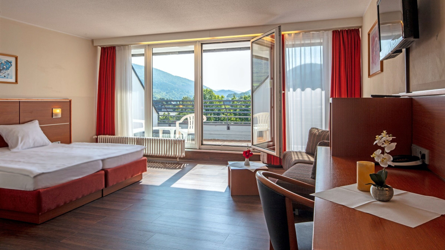 Bedroom 3, Fletcher Parkhotel Olsberg-Winterberg, Hochsauerlandkreis