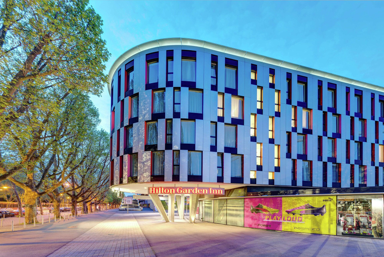 Exterior & Views 2, Hilton Garden Inn Stuttgart Neckar Park, Stuttgart