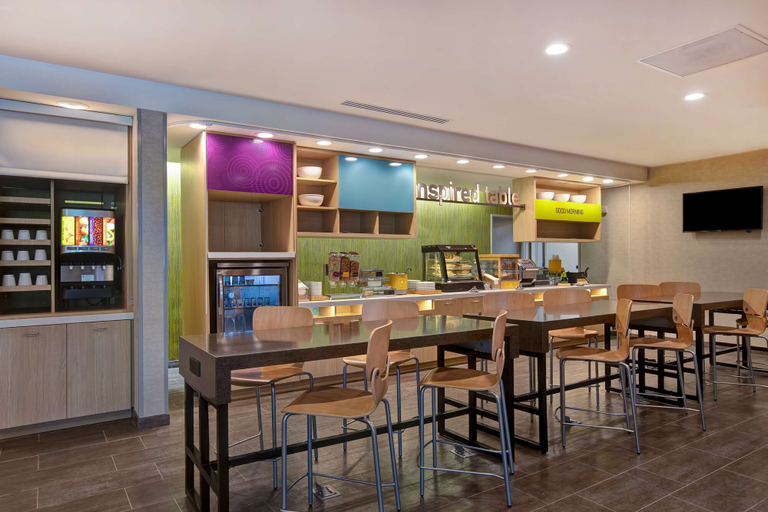 Food & Drinks 5, Home2 Suites by Hilton Charlotte Northlake, Mecklenburg