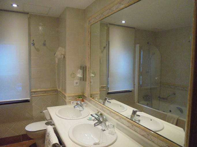 Bathroom 4, Parador De Argomaniz, Álava