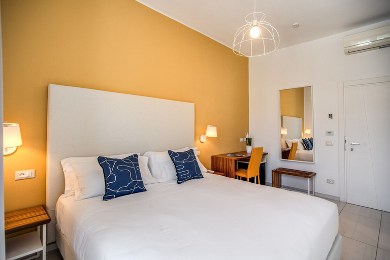 Bedroom 3, Hotel Florida, Napoli