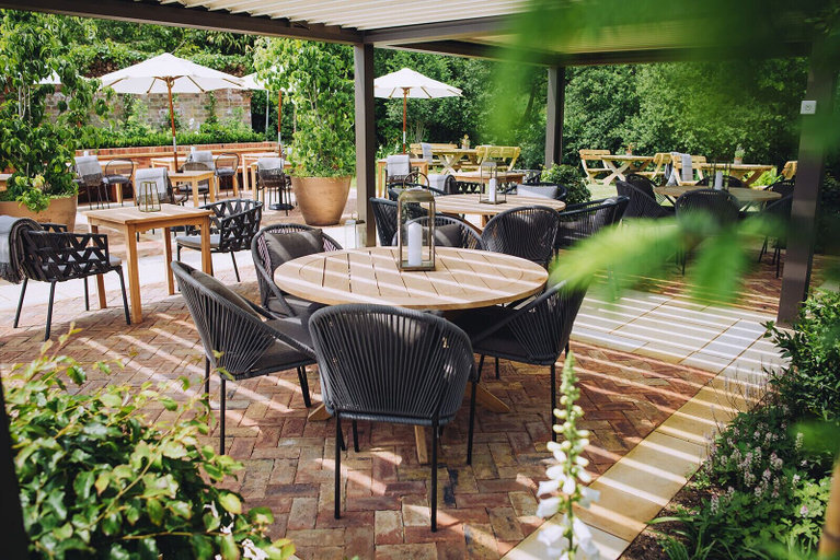 Food & Drinks 4, The Drummond at Albury , Surrey