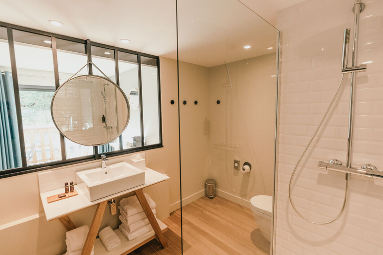 Bathroom 3, T Boutique Hotel, Gironde