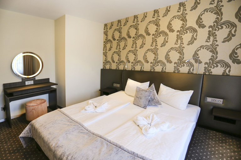 Bedroom 4, Hotel SONATA, Baden-Baden