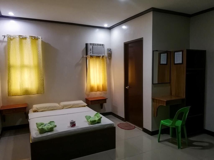 Bedroom 4, ROEXCIN Tourist Inn, Claver