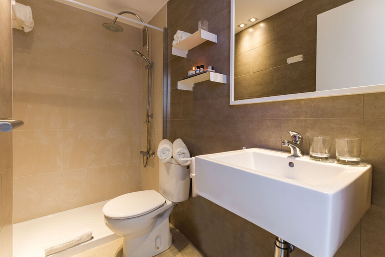 Bathroom 5, Apartamentos Jutlandia, Baleares