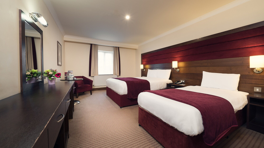 Bedroom 4, Cavan Crystal Hotel
