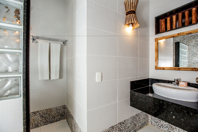 Bathroom 4, Pousada Ogum Marinho, Mata de São João