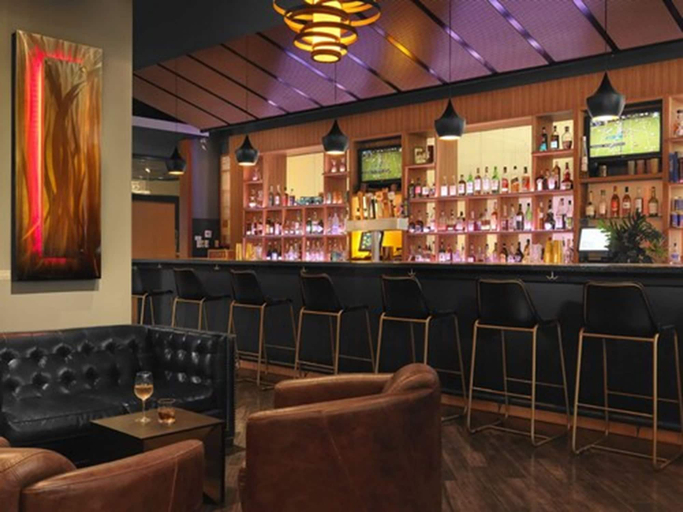 Food & Drinks 5, Moonrise Hotel, Saint Louis