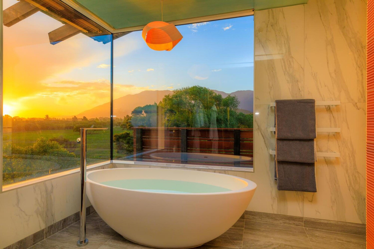 Bathroom 5, Hapuku Lodge & Tree Houses, Kaikoura